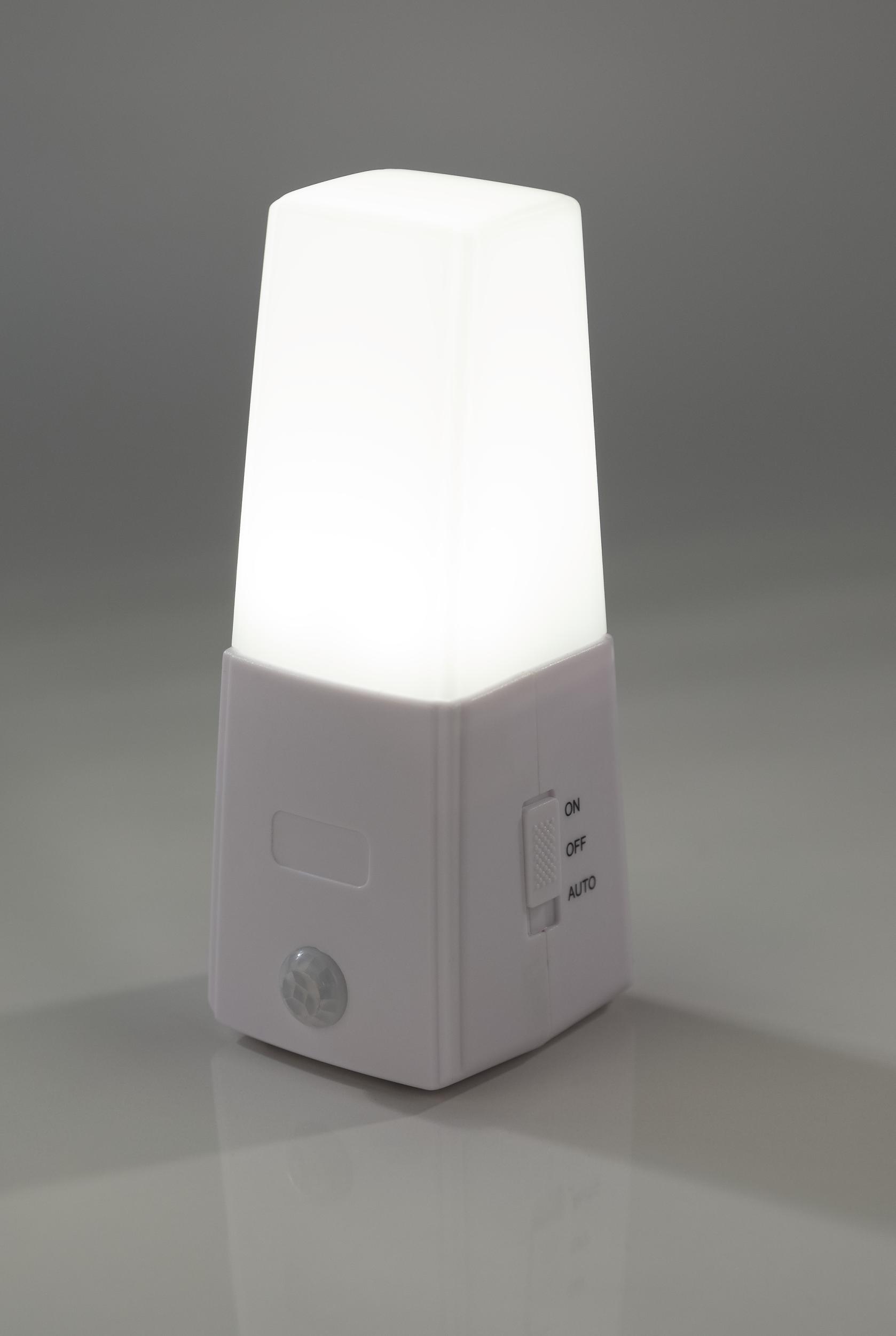 Wetelux LED Nachtlicht mit Bewegungssensor + geschenkt dazu Mini Tür- und Fensteralarm im 3er Set